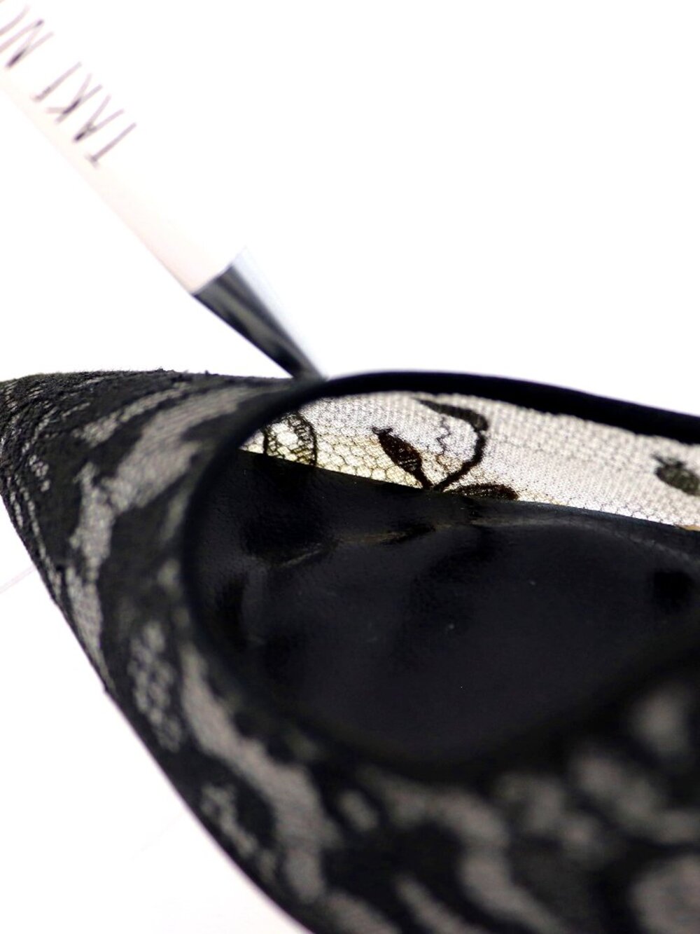 SOLD——- Manolo Blahnik 38 BB 105 Black Floral Lace Satin Stiletto Point Toe Pump - Picture 7 of 15